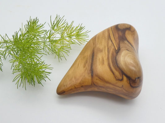 Handschmeichler aus Olivenholz
