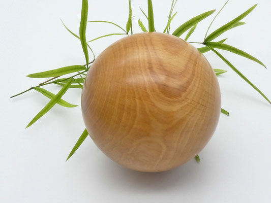 Holzkugel aus Erle 78 mm