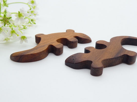 Salamander Magnet aus Walnuss