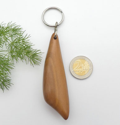 Schlüsselanhänger-Handschmeichler aus Apfelbaum