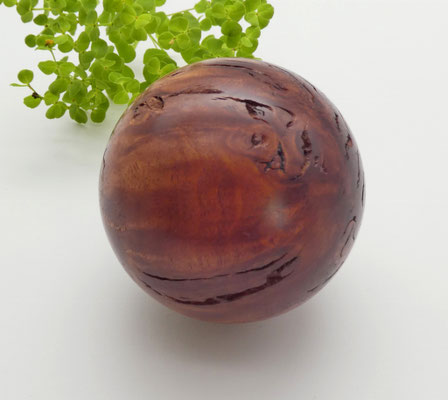 Holzkugel aus Jarrahmaser 62 mm