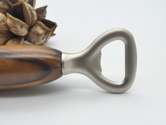 Flaschenöffner mit Holzgriff aus Walnuss