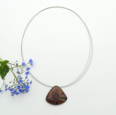 Anhänger aus einem Banksia-Zapfen & Edelstahlcollier