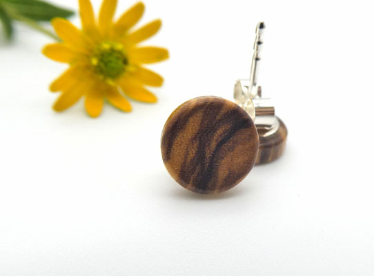 Mini-Ohrstecker aus Olivenholz, 8 mm