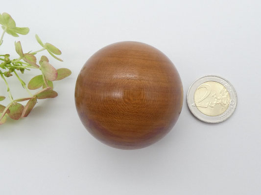 Holzkugel aus Zwetschge