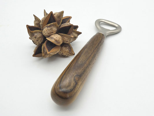 Flaschenöffner mit Holzgriff aus Walnuss