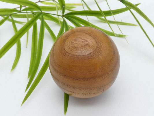 Holzkugel aus Maulbeerbaum, 48 mm