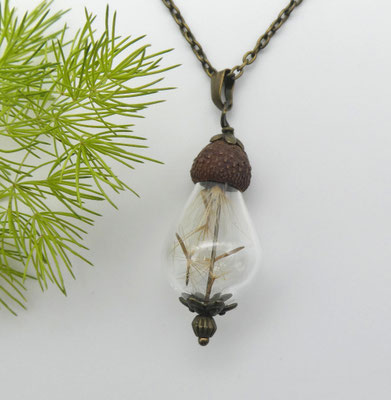 Naturschmuck-Anhänger mit Eichel + Herbstlöwenzahn