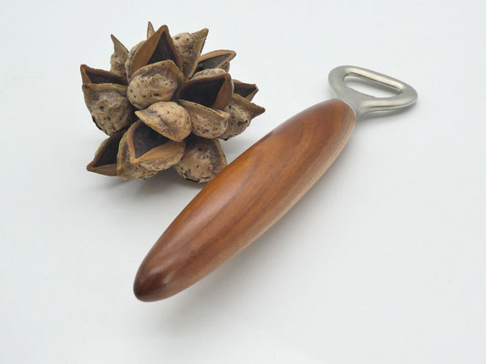 Flaschenöffner mit Holzgriff aus Zwetschge