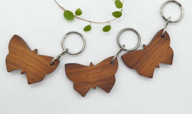 Schlüsselanhänger aus Holz, Schmetterling aus Zwetschge