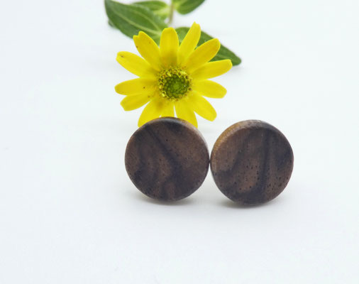 Ohrstecker aus Nussbaumwurzel 10mm