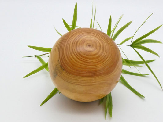 Holzkugel aus Lärche 72 mm