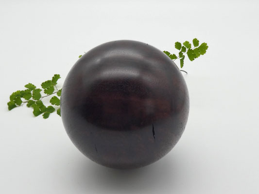 Holzkugel aus Jarrah, 76 mm