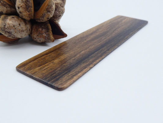 Lesezeichen aus Holz, Walnuss