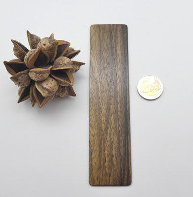 Lesezeichen aus Walnuss