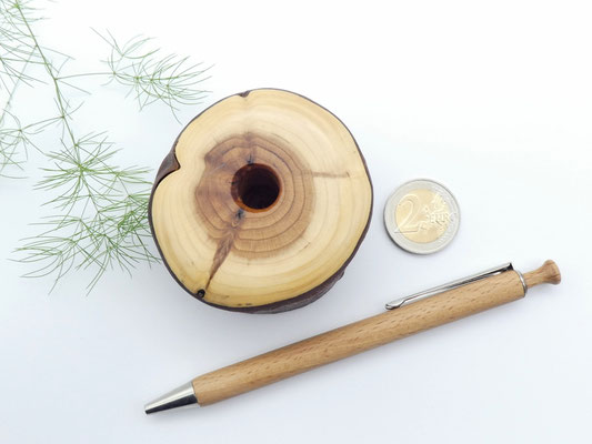 Stifthalter aus Eibenholz