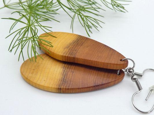 Ohrringe aus Holz - Eibe