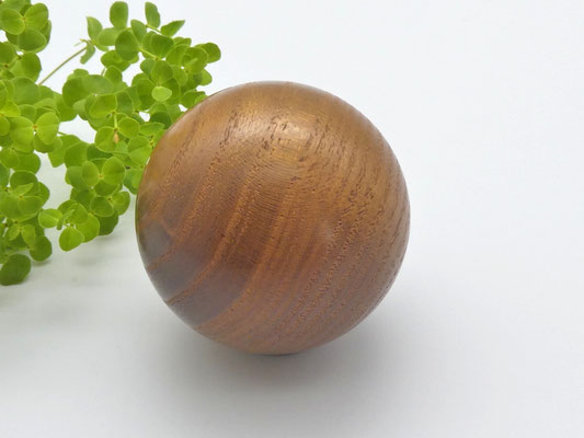 Holzkugel aus Maulbeerbaum 50 mm