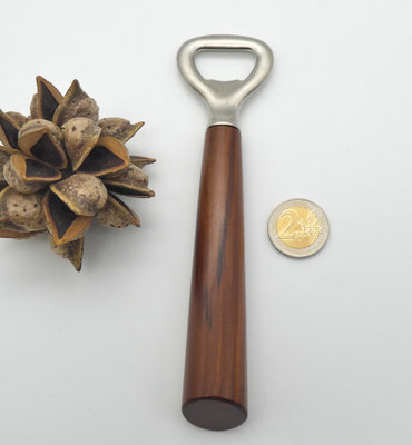 Flaschenöffner mit Holzgriff aus Zwetschge