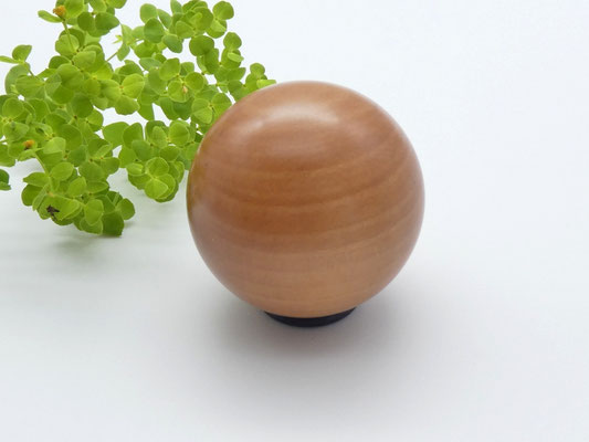 Holzkugel aus Elsbeere, 48 mm