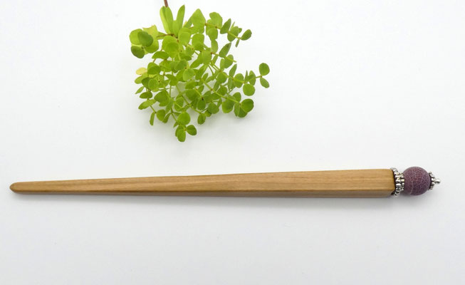 Haarstab aus Kirsche & Karneol