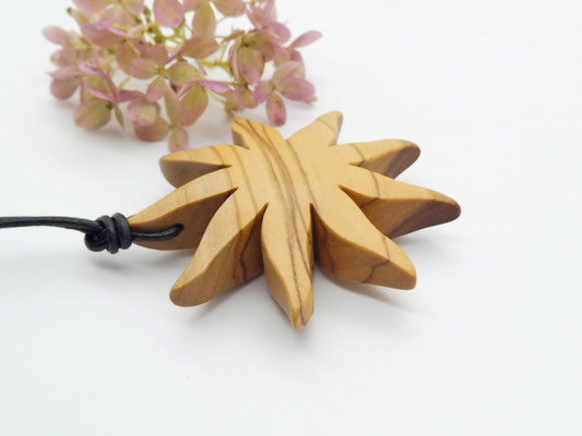 Schmuckanhänger aus Holz - Sonne aus Olivenholz