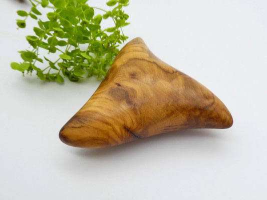 Handschmeichler aus Olivenholz