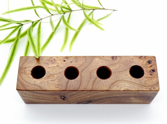 Stiftehalter aus Ulmenmaser für 4 Stifte