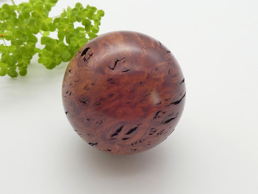 Holzkugel aus Jarrahmaser 62 mm