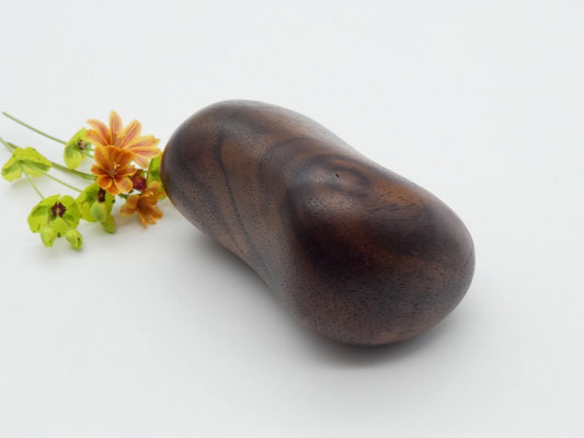 Handschmeichler aus Holz - Nussbaumwurzel