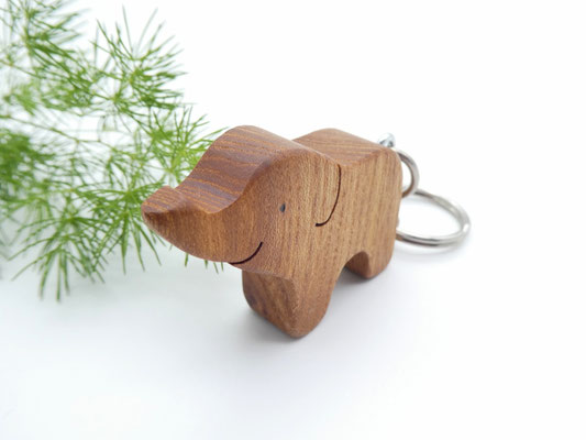 Elefant aus Ulme - Schlüsselanhänger aus Holz