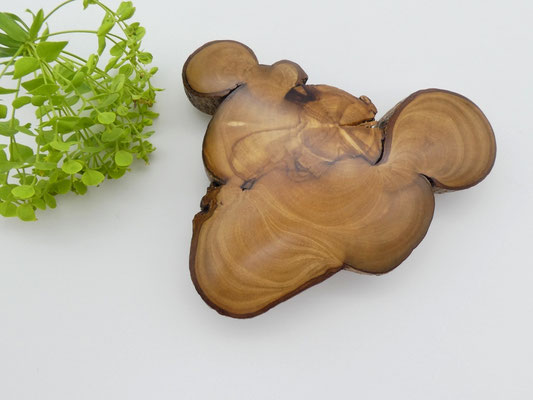 Handschmeichler aus Olivenholz