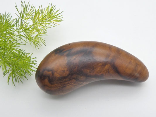 Handschmeichler aus Holz, Nussbaumwurzel