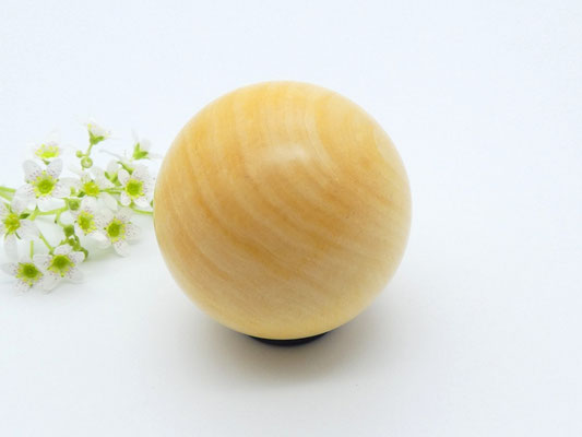 Holzkugel aus Pfaffenhütchen 50 mm