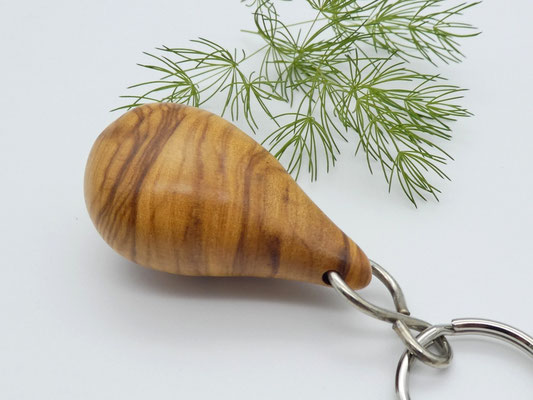 Schlüsselanhänger-Handschmeichler aus Holz - Olivenholz