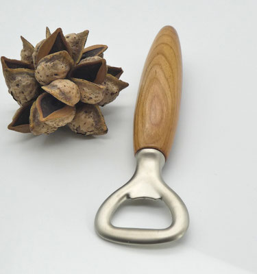 Flaschenöffner mit Holzgriff aus Zwetschge