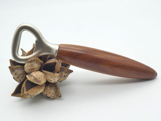 Flaschenöffner mit Holzgriff aus Zwetschge