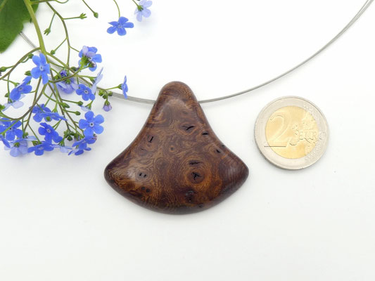 Anhänger aus Ulme & Edelstahlcollier