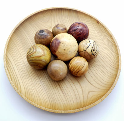 Holzkugel aus Olivenholz, 52 mm