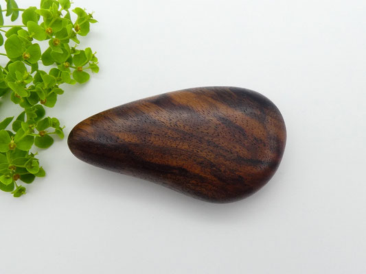 Handschmeichler aus Holz - Nussbaumwurzel