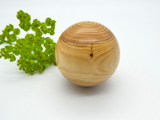 Holzkugel aus Lärche 64 mm