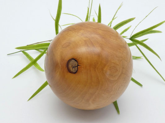 Holzkugel aus Erle 78 mm