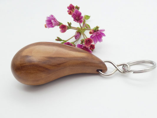 Schlüsselanhänger-Handschmeichler aus Apfelbaum