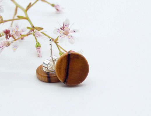 Ohrstecker aus Olivenholz 10 mm