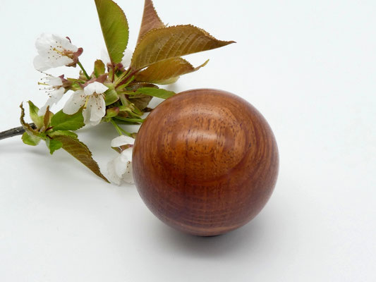 Holzkugel aus Sheoak 48 mm