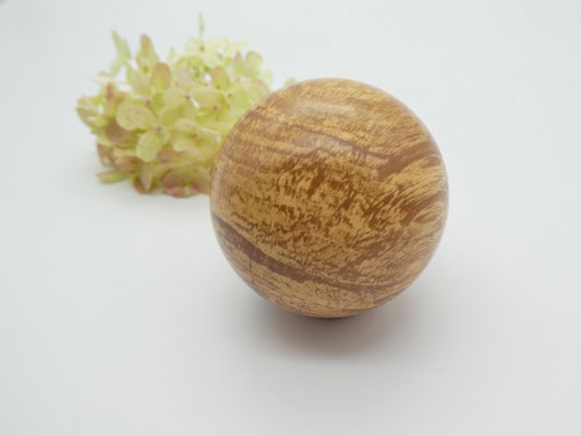 Holzkugel aus gestockter Birne 52 mm