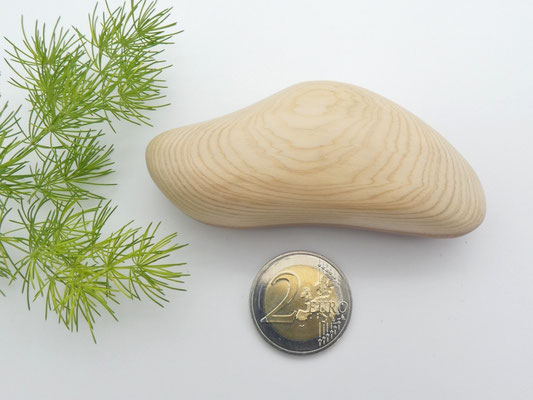 Handschmeichler aus Holz - Zeder (Bleistiftzeder)