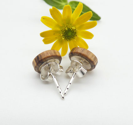 Ohrstecker aus Olivenholz
