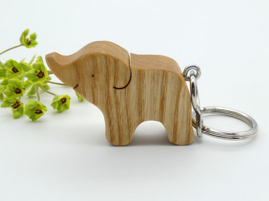 Elefant aus Esche- Schlüsselanhänger aus Holz