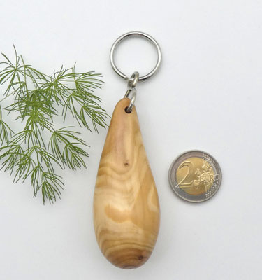 Schlüsselanhänger-Handschmeichler aus Holz - Lärche